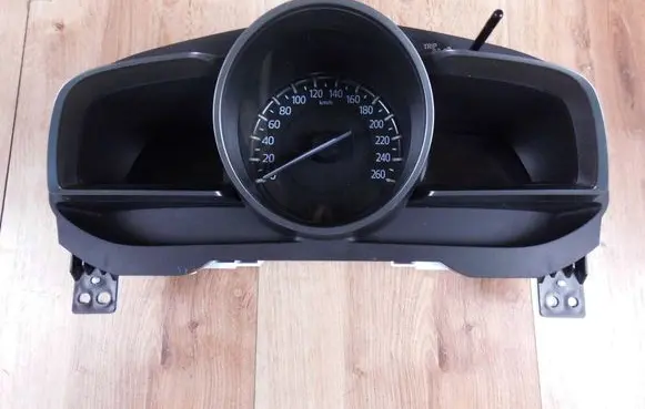 Mazda 3 III Speedometer (instrument cluster) BADE55471C