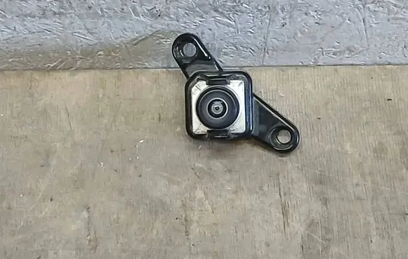 Mercedes-Benz E W213 Front bumper camera A0009055912