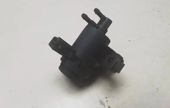 Renault Laguna II Turbo solenoid valve 8200015998