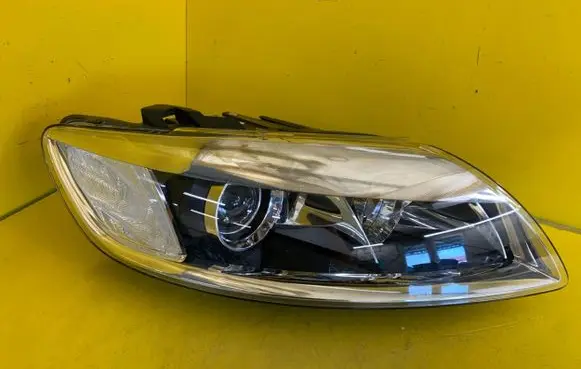 Audi Q7 4L Headlight/headlamp 4L0941030M