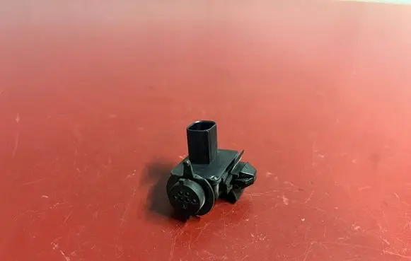 BMW X2 F39 AUC sensor 6833650 64116833650