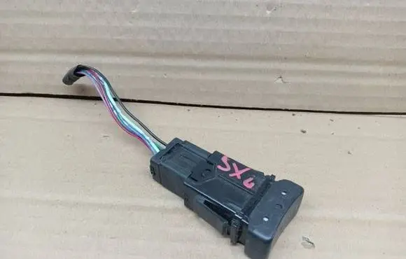Suzuki SX4 S-Cross Seat heating relay 