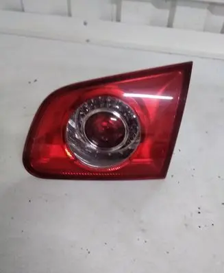 Tailgate rear/tail lights