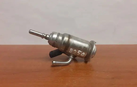 BMW 1 F40 AdBlue injector 8250 8580209