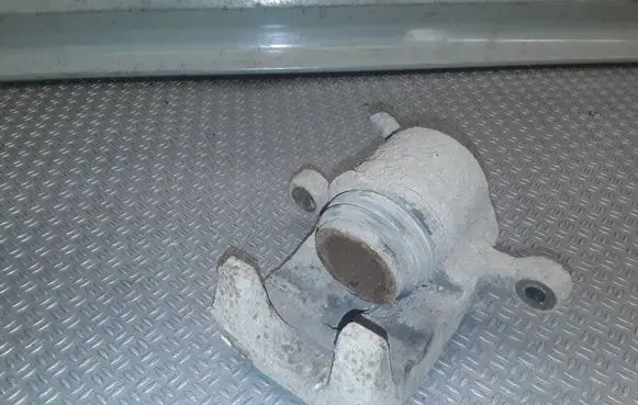 SsangYong Kyron Rear brake caliper 