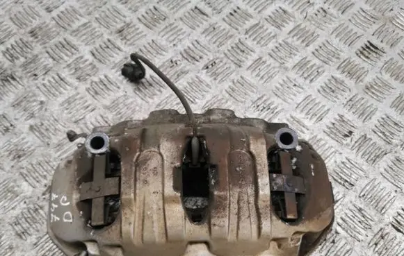 Porsche Cayenne (92A) Front brake caliper