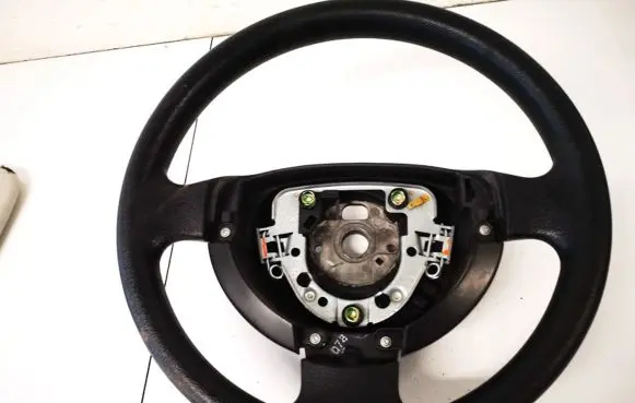 Volkswagen Fox Steering wheel b212211