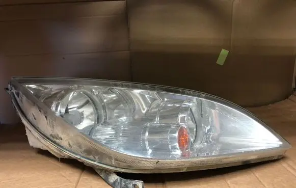 Mitsubishi Colt Headlight/headlamp 0301208202 MR957354