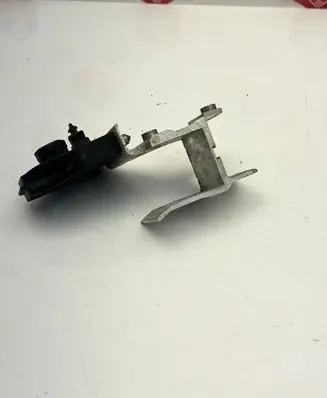 BMW 4 F32 F33 Radiator mount bracket 8620753 4012C800 8620153