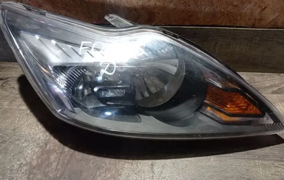 Ford Focus Headlight/headlamp