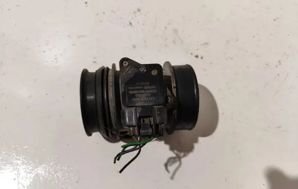 Volvo V70 Mass air flow meter 9202199 809010 MB1974080040