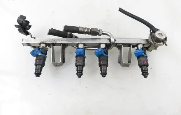 Audi A4 S4 B5 8D Fuel main line pipe 06B133551L