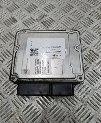 Opel Insignia A Engine control unit/module 55573330 0281015149