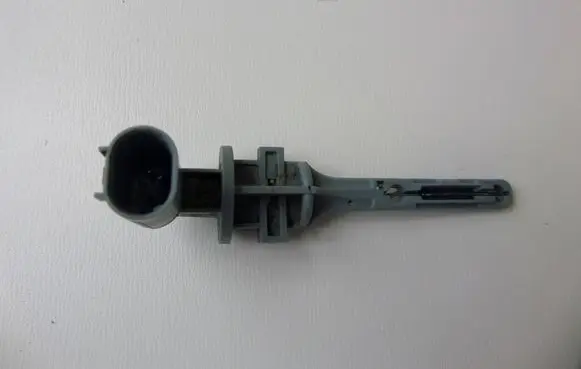 Mini Cooper Countryman R60 Windshield washer fluid level sensor 