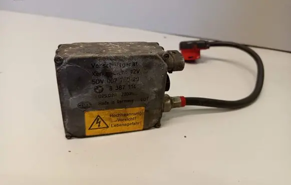 BMW 5 E39 Headlight ballast module Xenon 8387114 5DV00776029