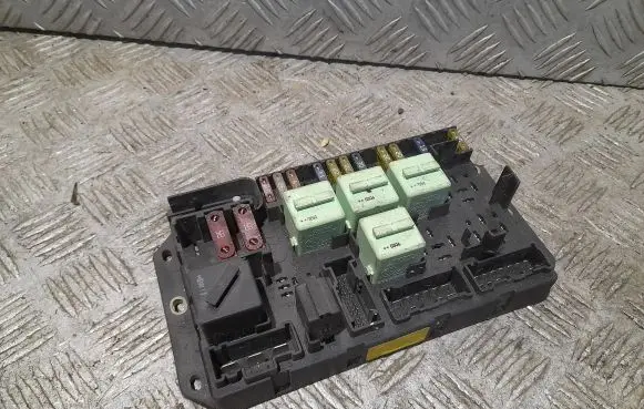 Land Rover Range Rover L322 Fuse box set 548776109