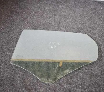 Volvo V40 Rear door window glass 43R00048