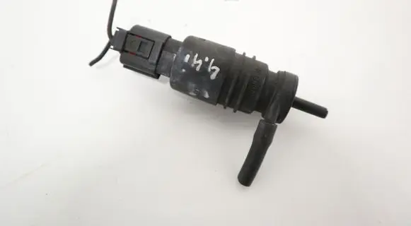 BMW X5 E53 Windscreen/windshield washer pump