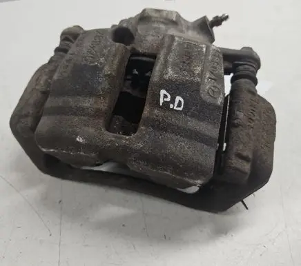 Mercedes-Benz C W203 Front brake caliper