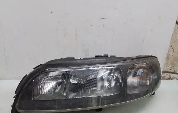 Volvo V70 Headlight/headlamp