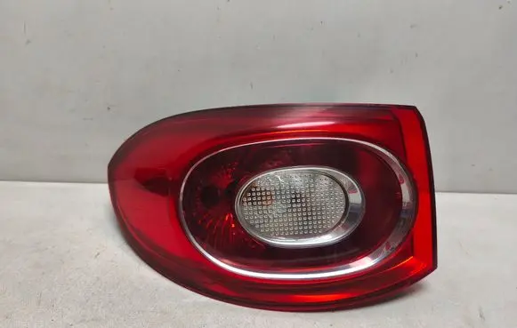 Volkswagen Tiguan Rear/tail lights 5N0945095F