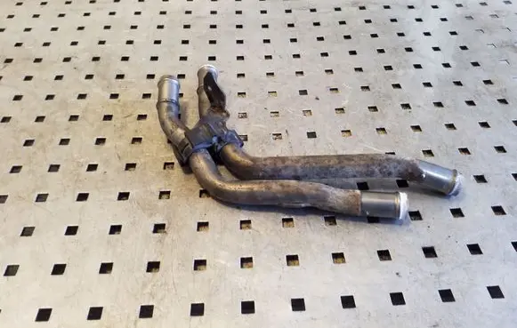 Land Rover Discovery 3 - LR3 Engine coolant pipe/hose