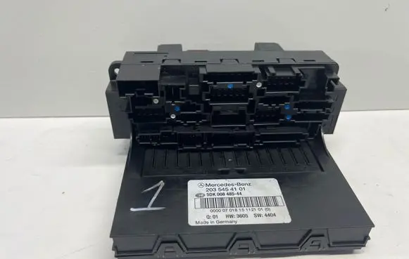 Mercedes-Benz C W203 Fuse module 2035454101 5DK00848544