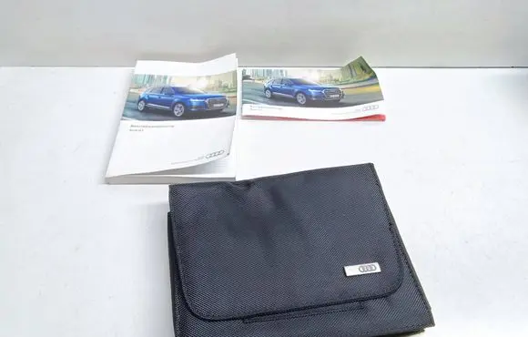 Audi Q7 4M Owners service history hand book 
