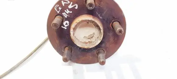 Toyota Avensis T250 Rear wheel hub