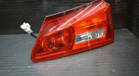 Lexus IS 220D-250-350 Tailgate rear/tail lights
