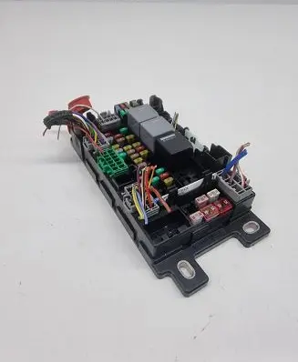 Land Rover Discovery Sport Fuse module M8D214N030AA 022021