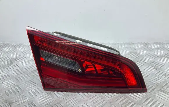 Audi A3 S3 8V Tailgate rear/tail lights 8V4945093A
