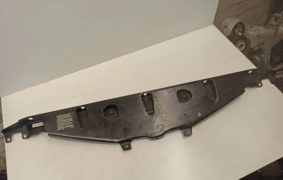 BMW 6 F06 Gran coupe Top upper radiator support slam panel 7267356