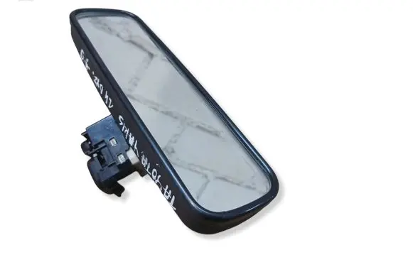 Toyota Yaris Rear view mirror (interior) E11015709