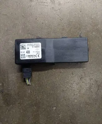 Opel Insignia A Door central lock control unit/module 13503204 TA2010972 F00HJ00491