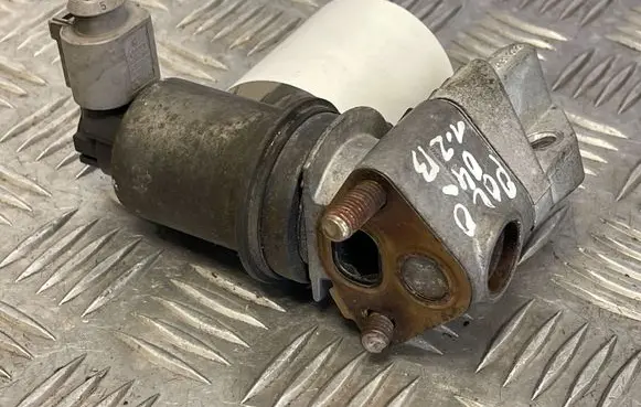 Volkswagen Polo EGR valve 72278507