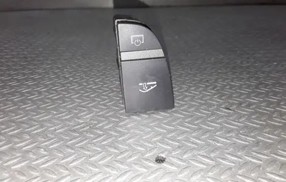 Audi A6 S6 C6 4F Glove box opening button 4F1927227A
