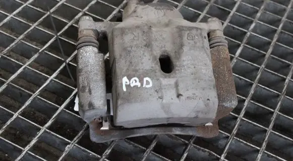 Toyota Prius (XW30) Front brake caliper