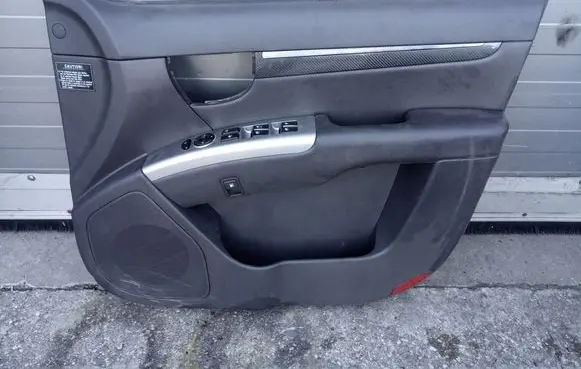Hyundai Santa Fe Front door card panel trim