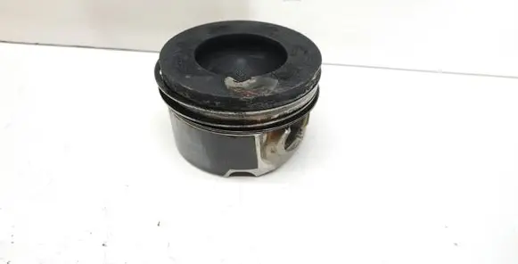 BMW 5 F10 F11 Piston 