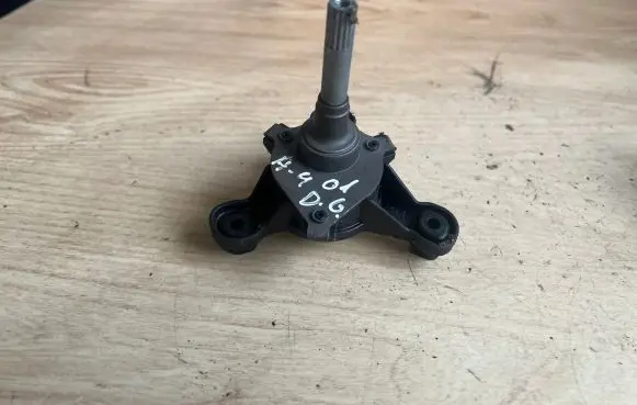 Audi A4 S4 B6 8E 8H Rear door manual window regulator 8E0839402B