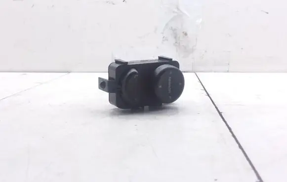 Chrysler Voyager Wing mirror switch 04685317AB 39754D