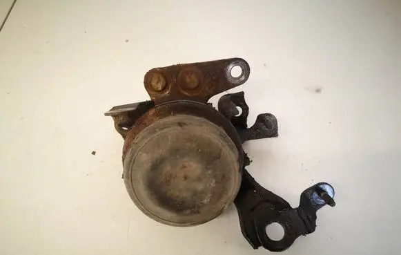 Toyota Corolla Verso AR10 Engine mount bracket 