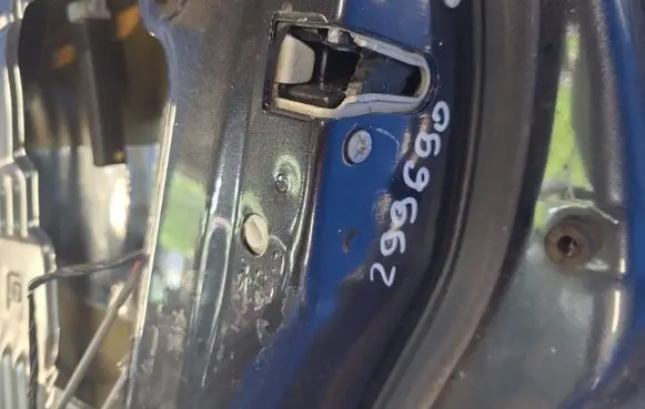 Jeep Compass Front door lock 4589650AD