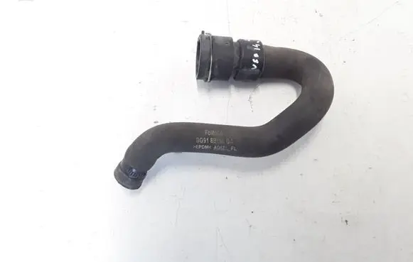 Volvo V60 Engine coolant pipe/hose 31305157
