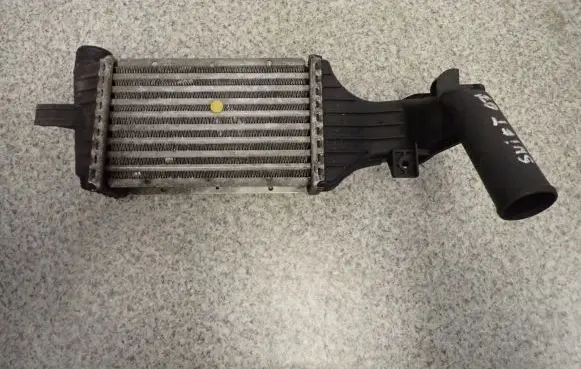 Suzuki Swift I Intercooler radiator
