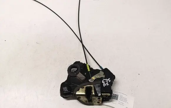 Toyota Avensis T250 Front door lock