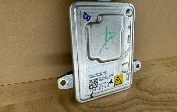 Chevrolet Camaro Xenon control unit/module 130732931915 10EEG141014