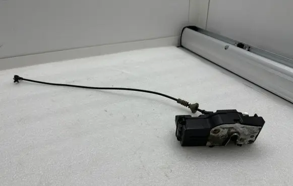 Tesla Model S Front door lock 600891200B