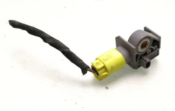Mercedes-Benz C W204 Airbag deployment crash/impact sensor A2048201985 5WK43584 04896011AB